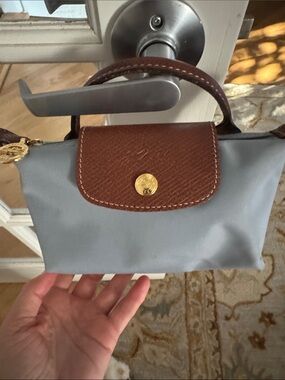 Authentic Longchamp Light Gray Drawstring Cosmetic Pouch with Gold Snap